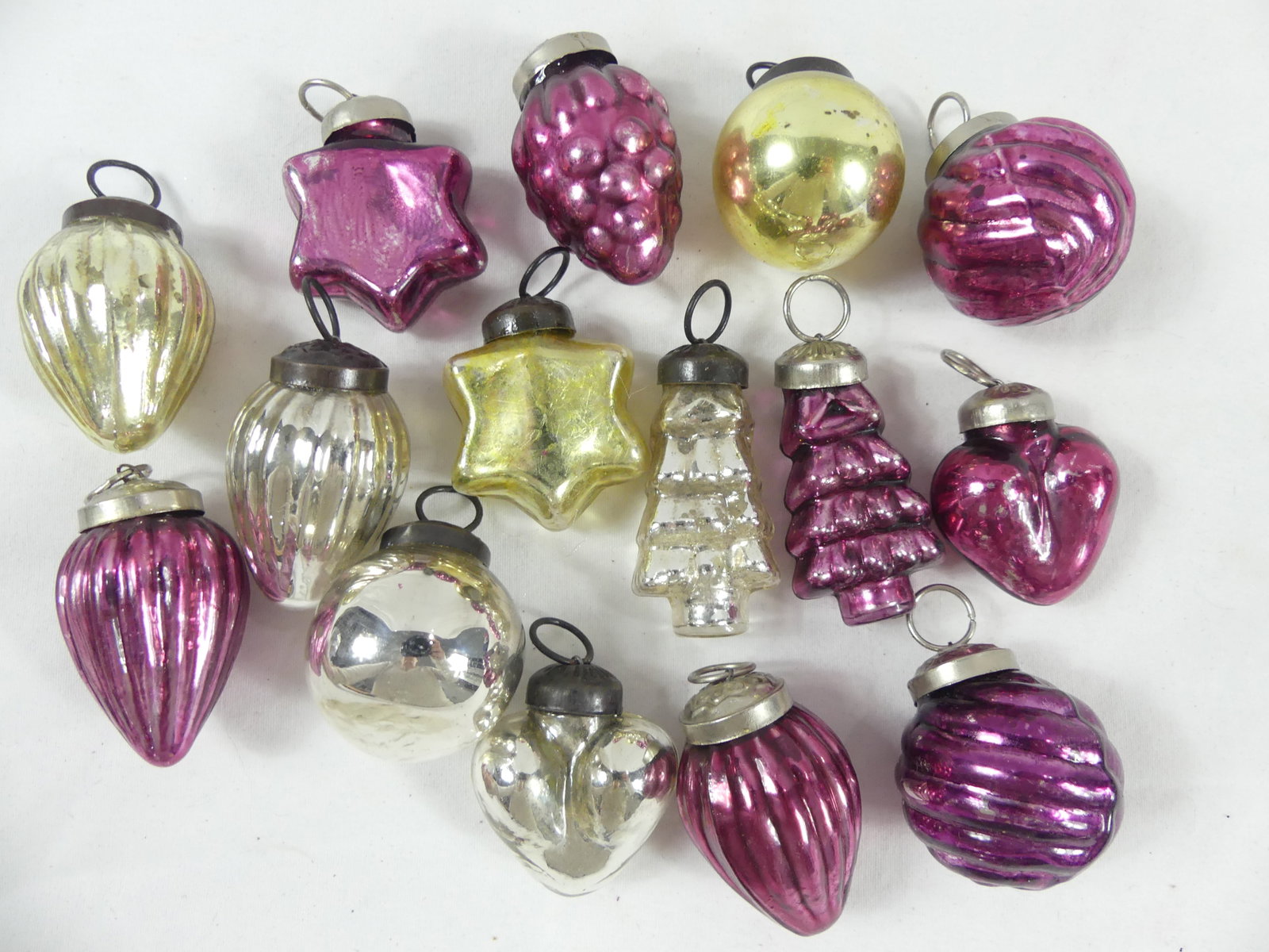 Lot of 15 Vintage Miniature Christmas Ornaments: approx. 1 1/4, see photo's