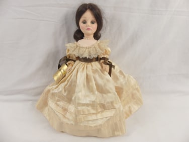 Vintage 1984 Effanbee Doll 15" Amelia