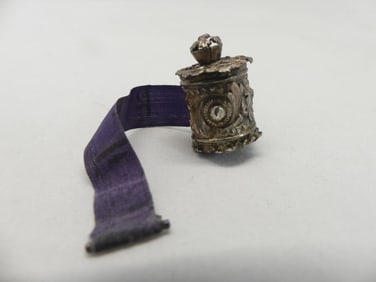 Antique Silver Repouss? Sewing Tape Measure