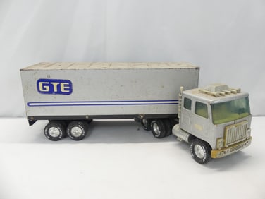Vintage Metal Nylint Tractor Trailer Truck