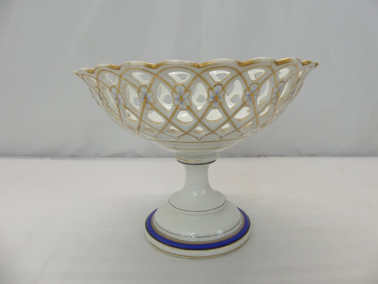 Vintage Porcelain Cut Work Footed Compote Bowl: approx. 7 tall, 9 wide, see photo's