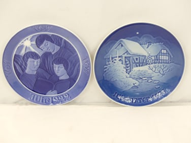 Pair of Royal Copenhagen Calander Plates, 1922, 1975