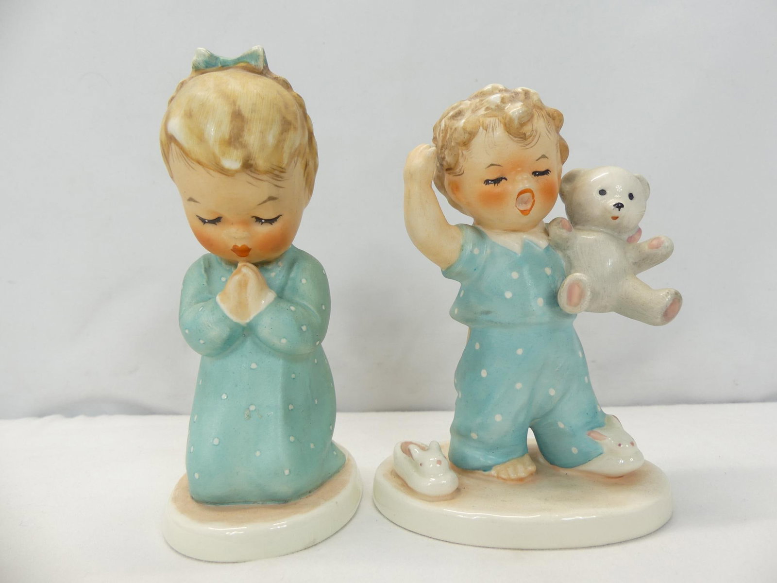 1957 Charlot Byj Hummel Figurines Childs Prayer & Sleepy Head (1 of 8)