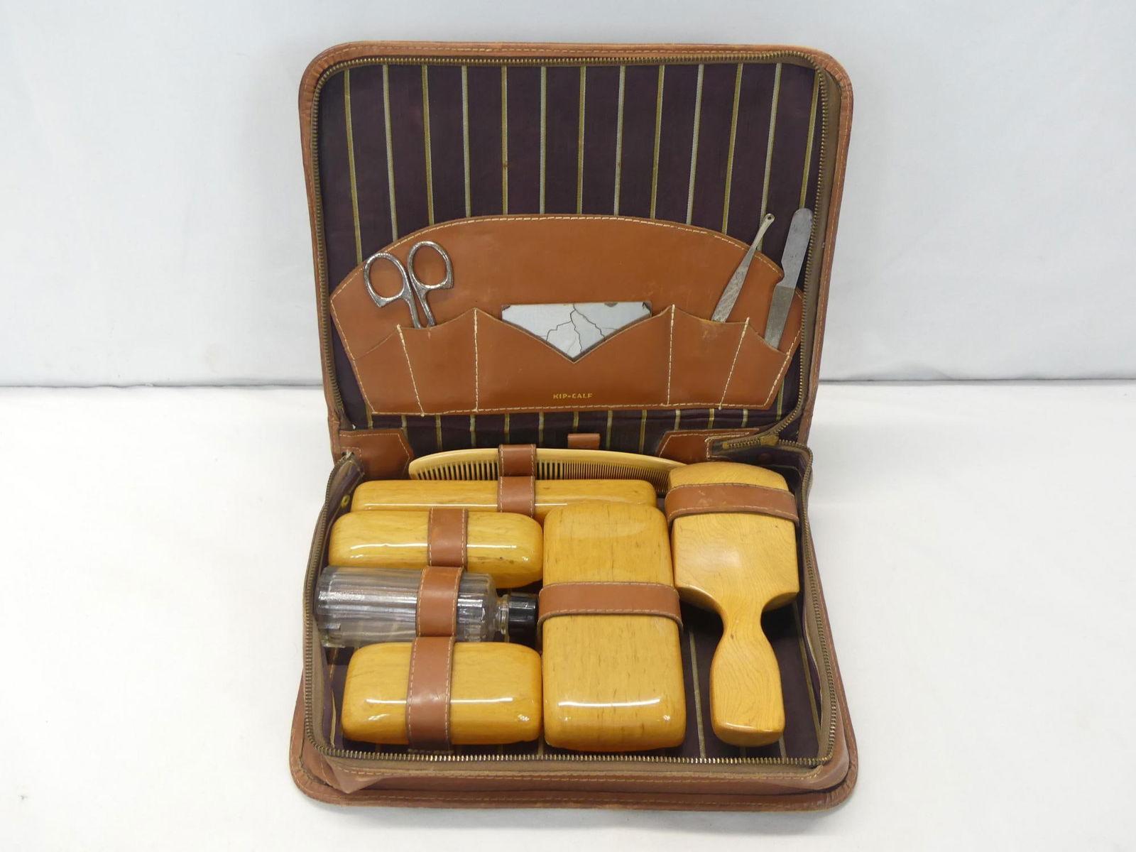 Antique Men's Travel Kit in Case with Celluloid, Glass & Wood (1 of 10)