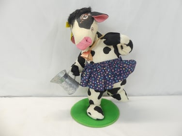 Vintage 1999 Annalee Girl Cow