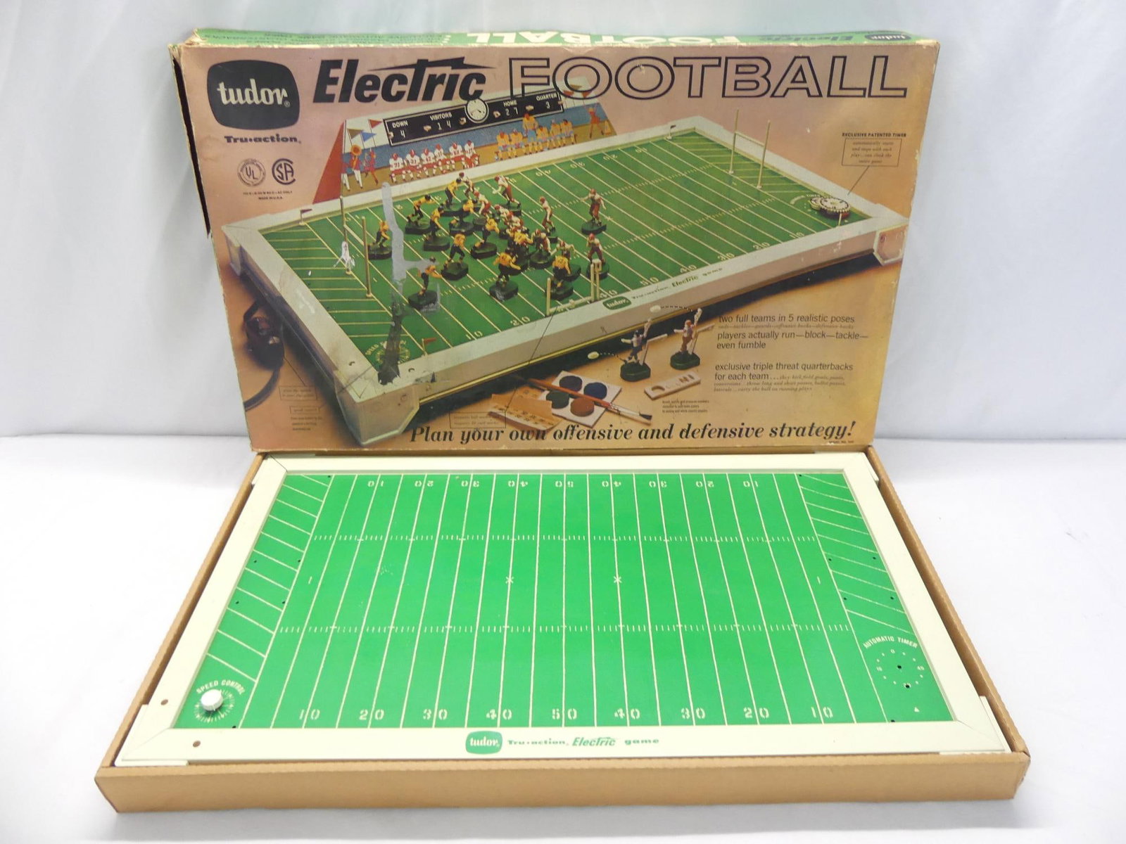 Vintage Tudor Electric Football Game in Original Box: see photo's