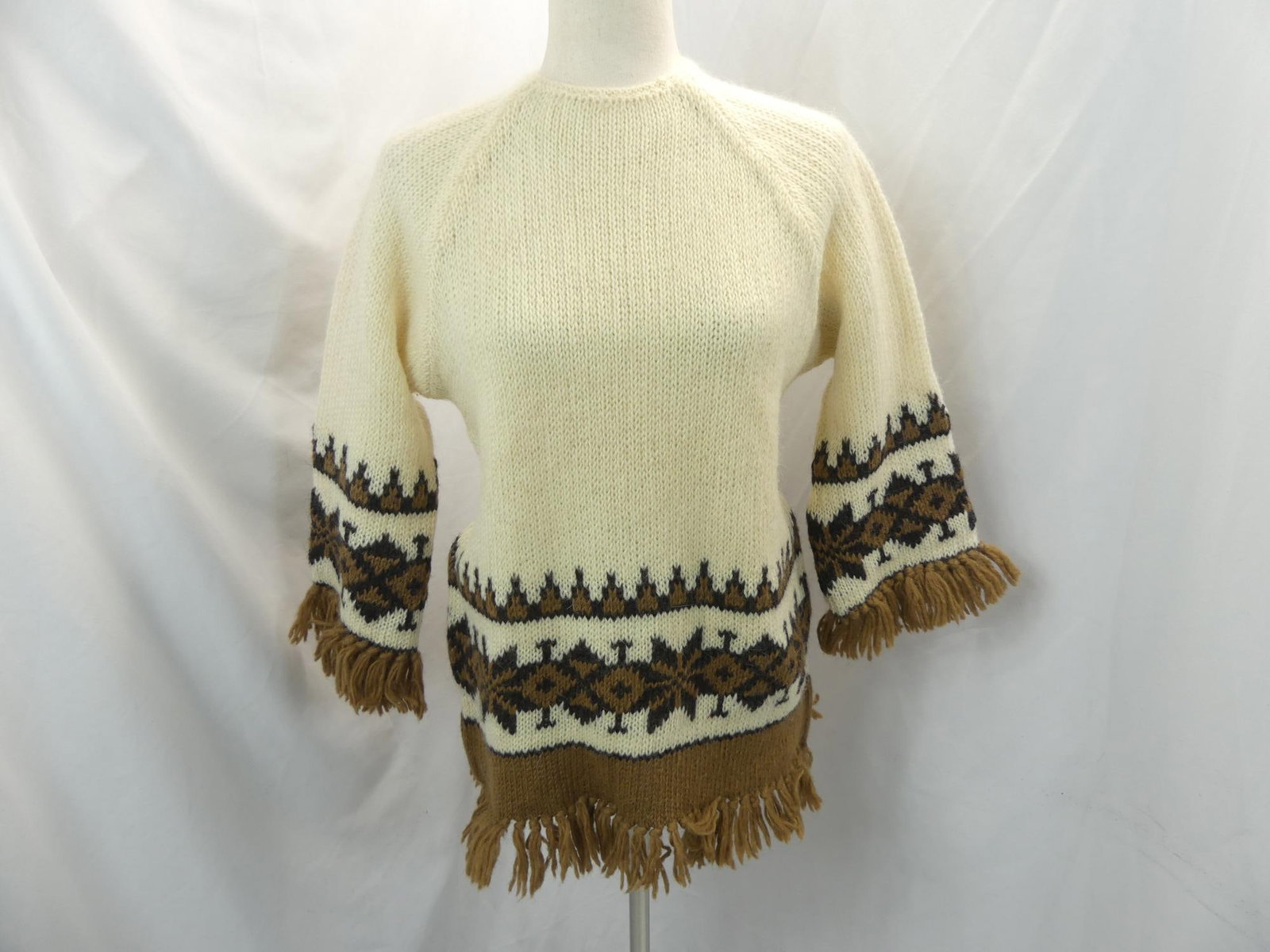 Vintage 1970's Knit Cream & Brown Fringe Sweater: approx. 40 bust, 38 waist, good condition, see photo's