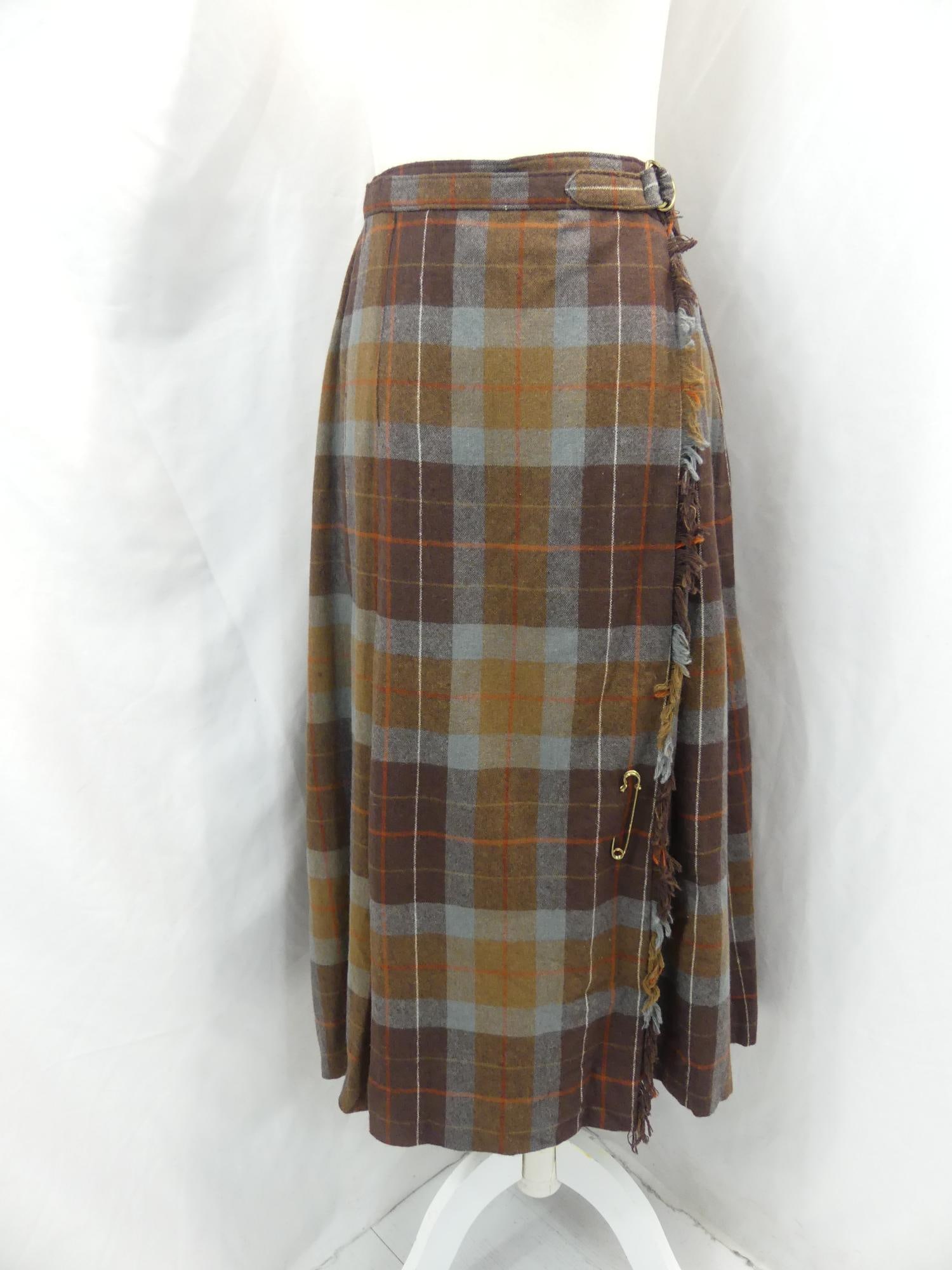 Vintage 1970's Brown Wool Plaid Kilt Skirt with Pin (1 of 4)