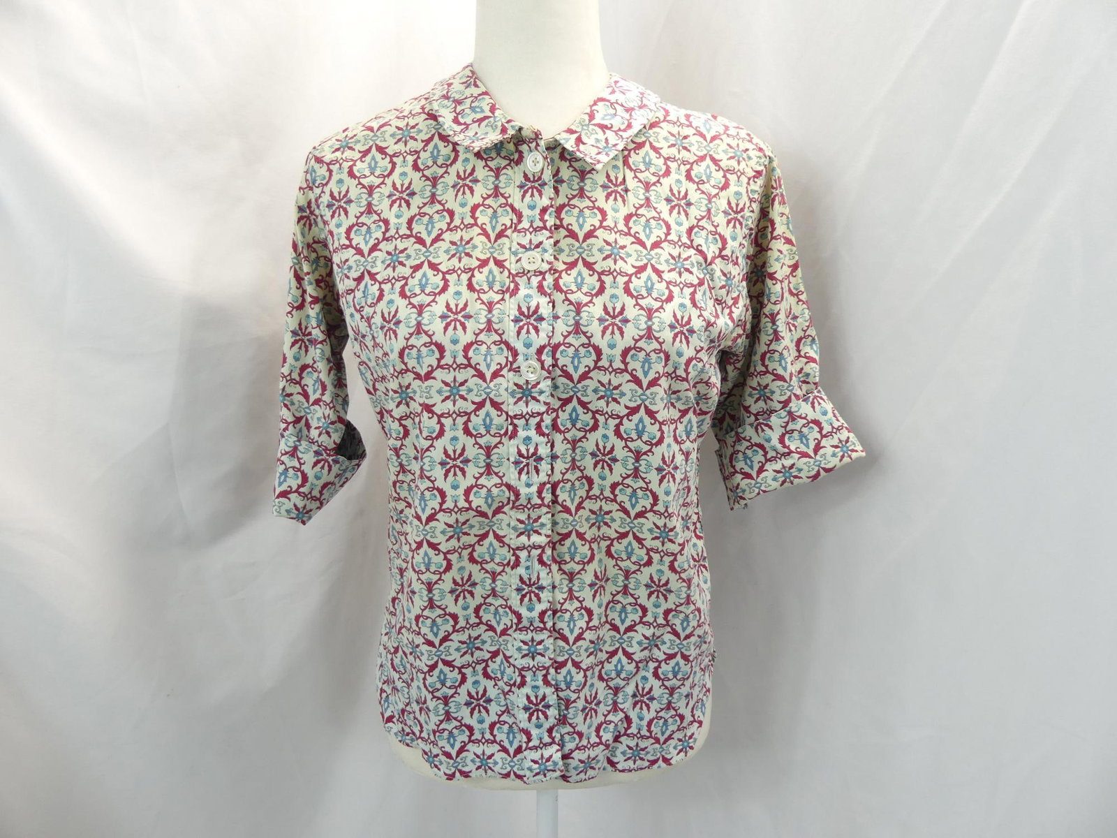 Vintage 1950's Red & Blue Cotton Short Sleeve Blouse: approx. 40 bust, 36 waist, light discoloration under arms, see photo's