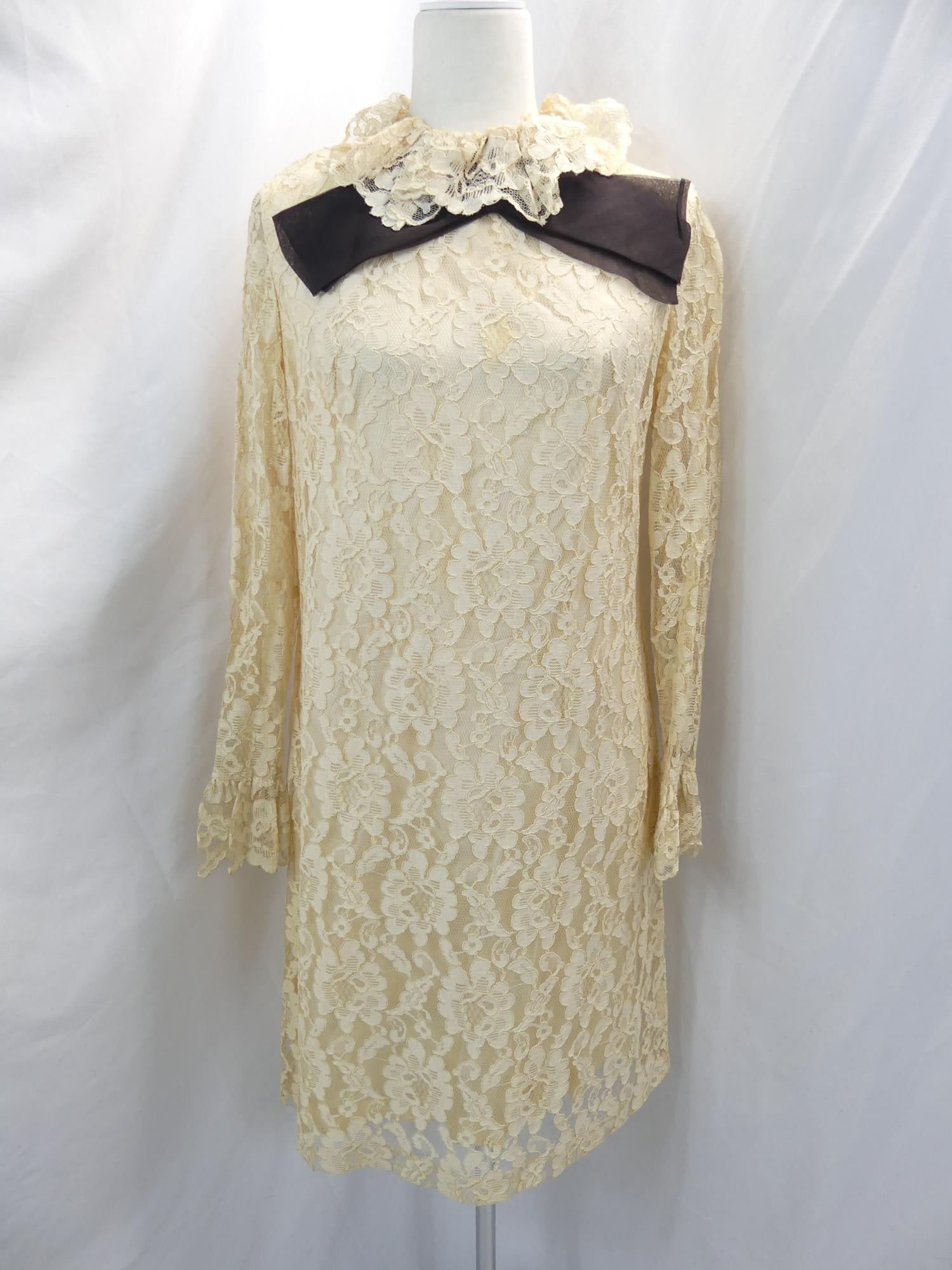 Vintage 1960's Ann Barry Jr. Lace Shift with Silk Bow: approx. 36 bust and waist, discoloration on neckline and lining, see photo's