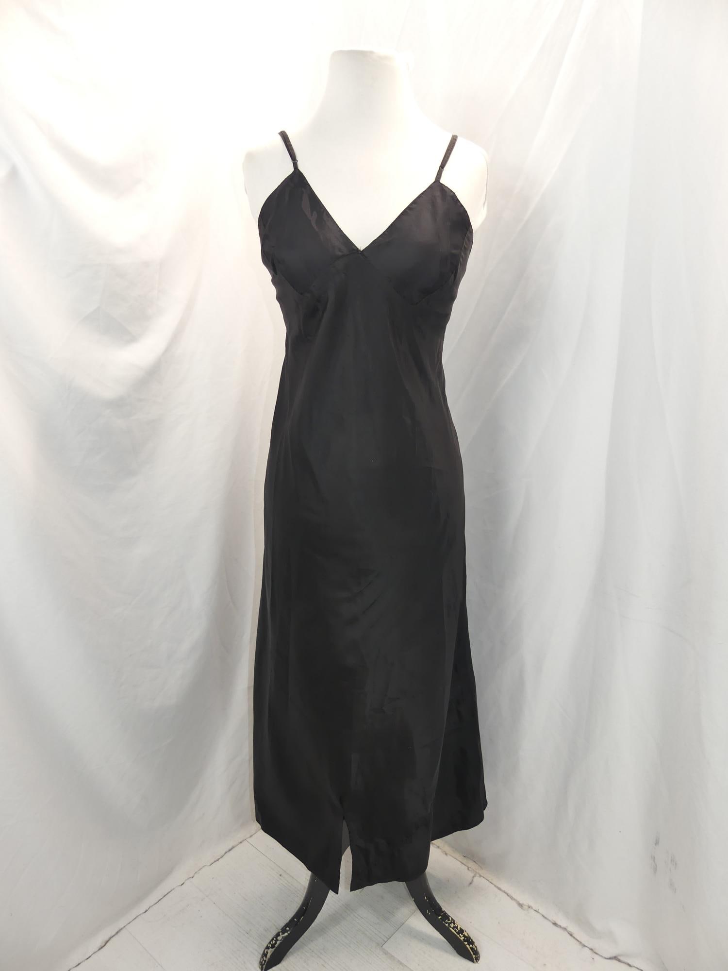 Vintage 1940/50's Venus Form Black Rayon Full Slip: size 40, good condition, see photo's