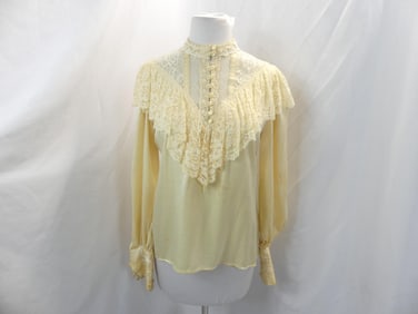 Vintage 1970's Gunne Sax Blouse with Lace