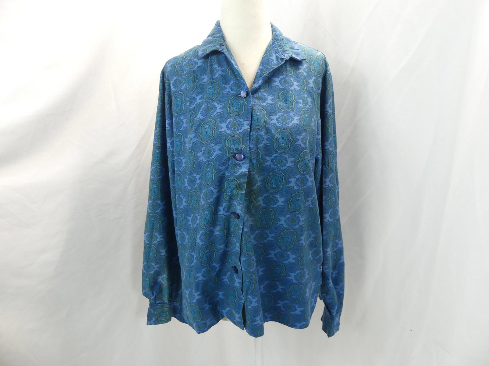 Vintage 1970's Blue Cotton Shirt: approx. 42 bust & waist, in good condition, see photo's