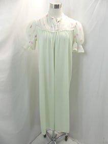 Vintage 1960's Carillon Mint Nylon Robe with Roses