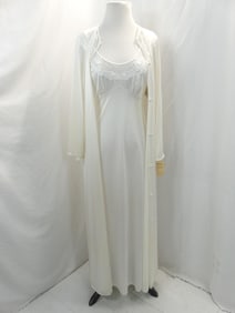 Vintage 1970/80's Vanity Fair Negligee & Robe Set
