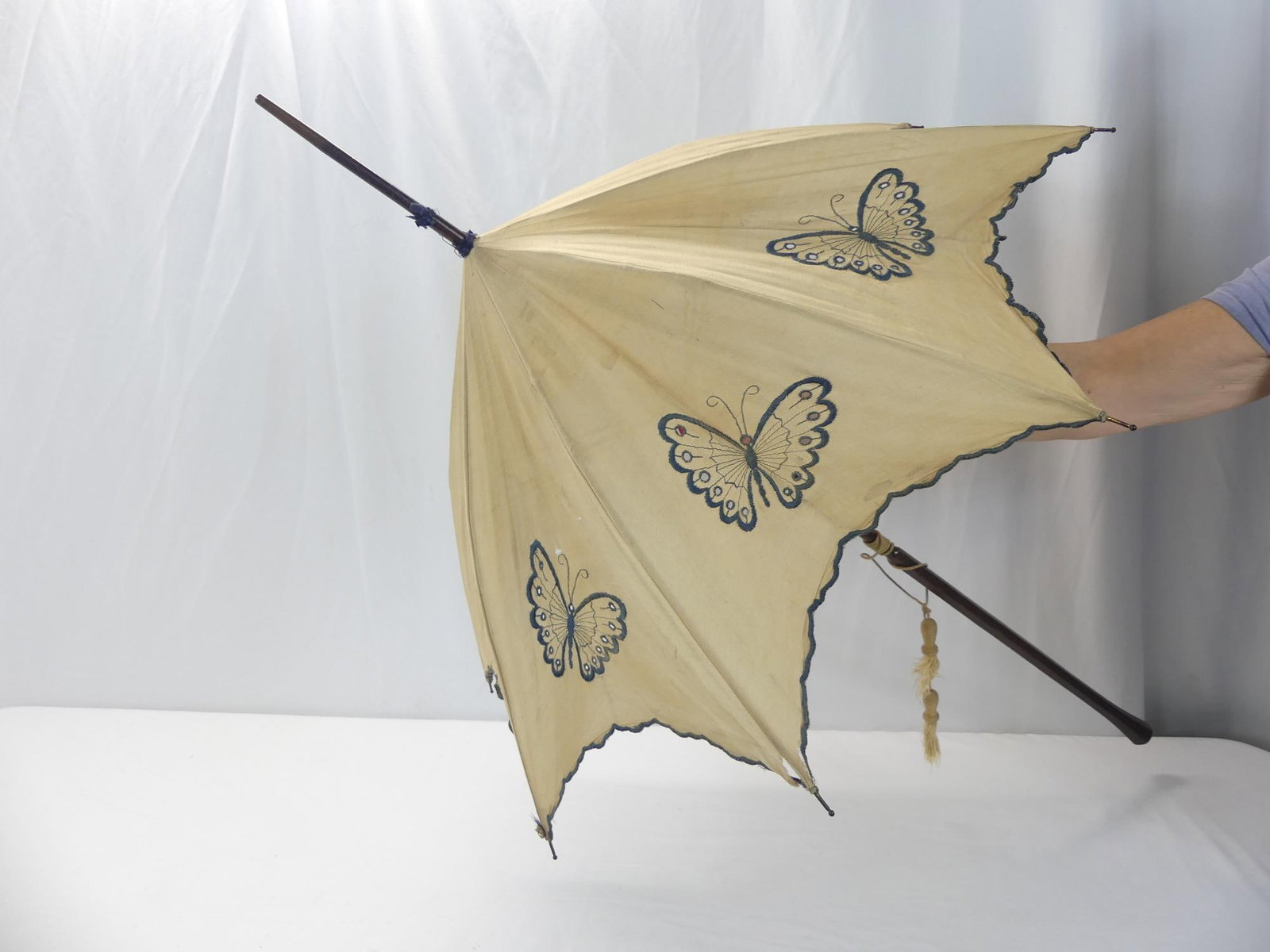 Antique 1910's Blue & White Butterfly Embroidered Eyelet Parasol with Wood Handle: approx. 42 1/2 inches tall, see photo's