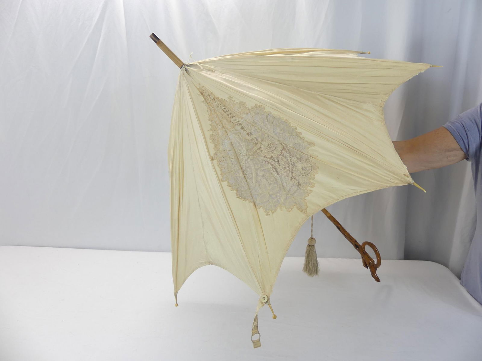 Antique 1900/10's Cream Silk & Lace Parasol with Twisted Branch Handle: approx. 37 1/2 inches tall, see photo's