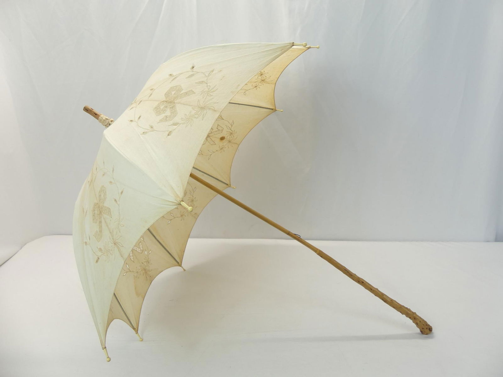 Antique 1910's Eyelet Linen & Lace Parasol with Wood Branch Handle: approx. 39 1/2 inches tall, see photo's