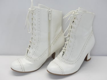 Vintage Ellie White Reproduction Victorian Lace Up Boots