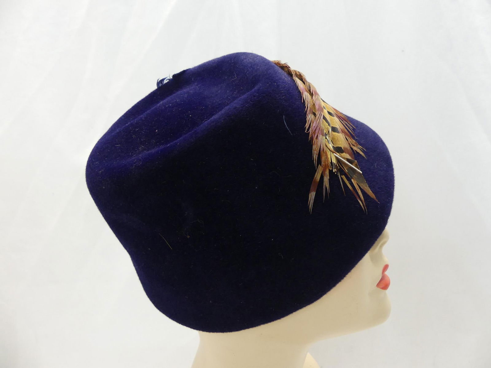Vintage 1950/60's R H Stearns Navy Felt Hat with Bird (1 of 8)
