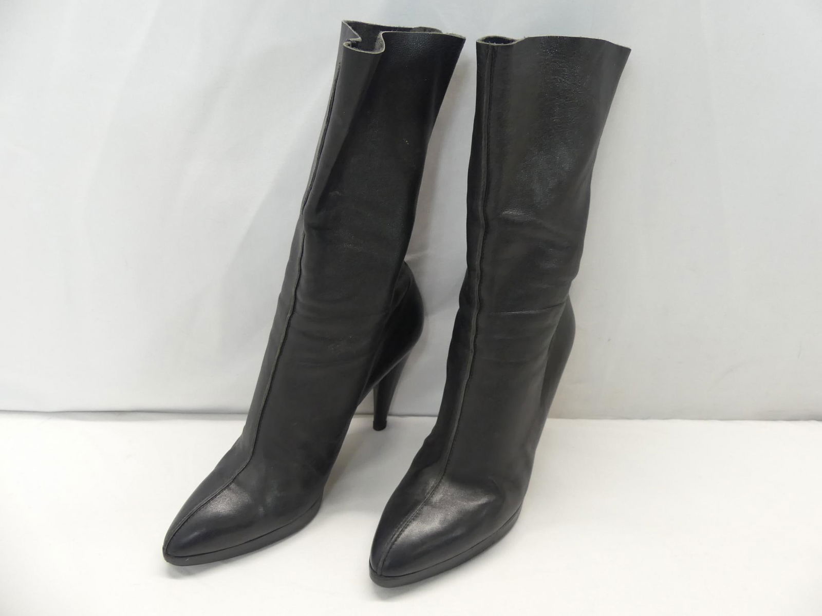 Vintage Walter Steiger Black Leather Thigh High Boots with Back Zipper: marked size 40, size 9 according to chart, good condition may have been never worn, see photo's