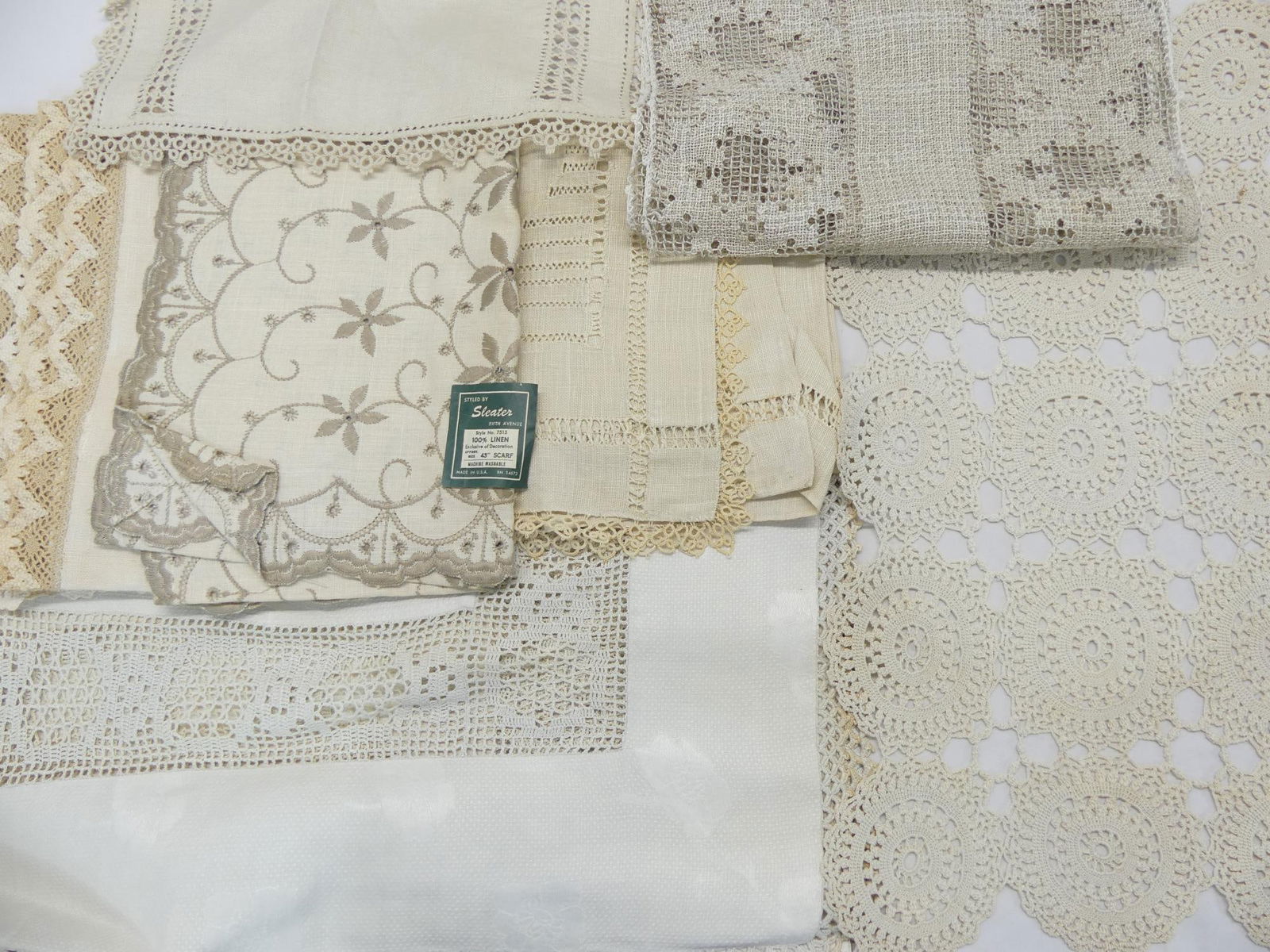 Lot of 8 Various Vintage Table Runners: Like New Condition, see photo's