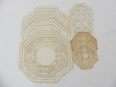 Lot of 13 Vintage/Antique Plate Doilies, 6 Large, 7 Small