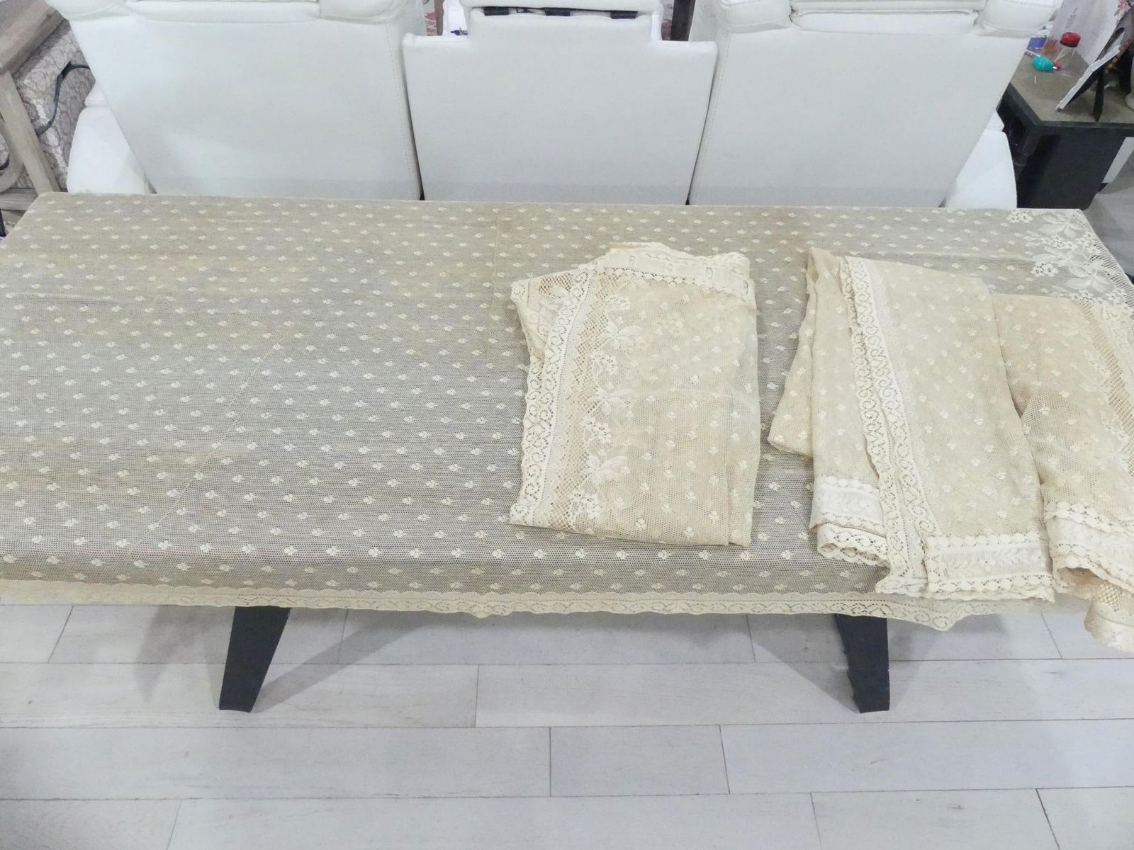 Lot of 2 Pair Vintage Lace Curtains: approx. 36 x 86, see photo's