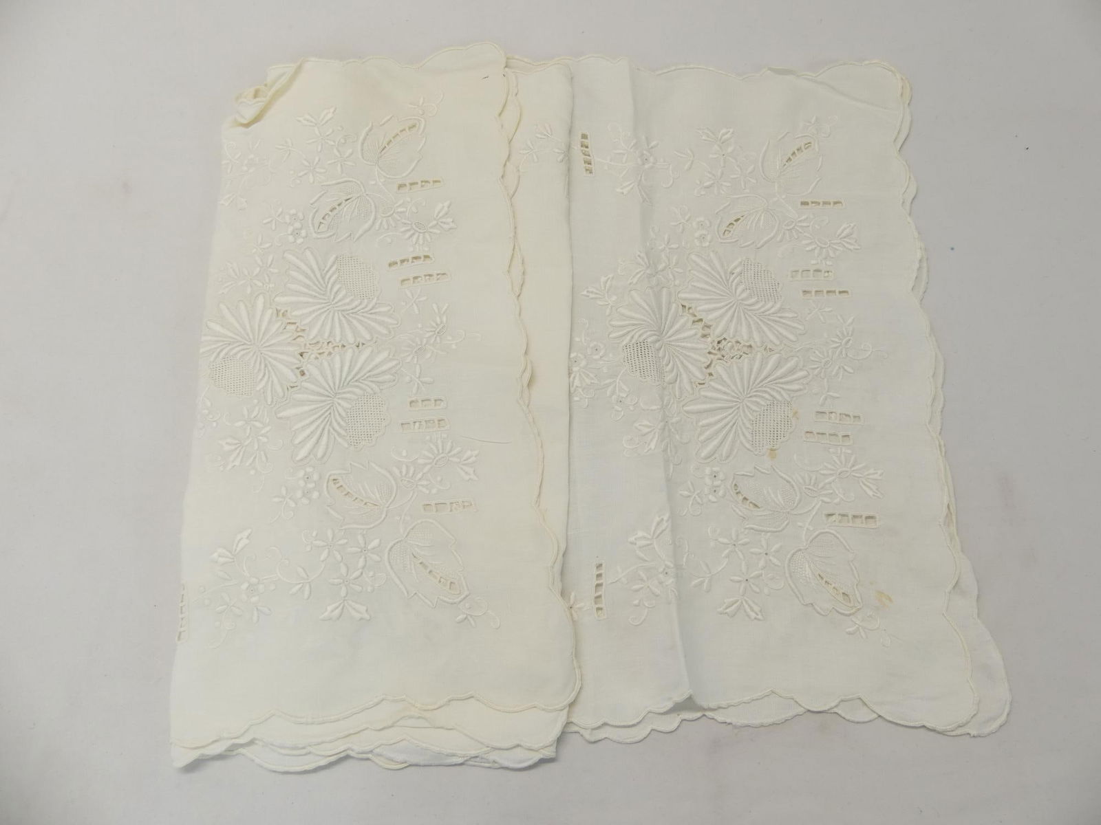 Pair of 2 Vintage White Madeira Embroidered Table Runners: see photo's