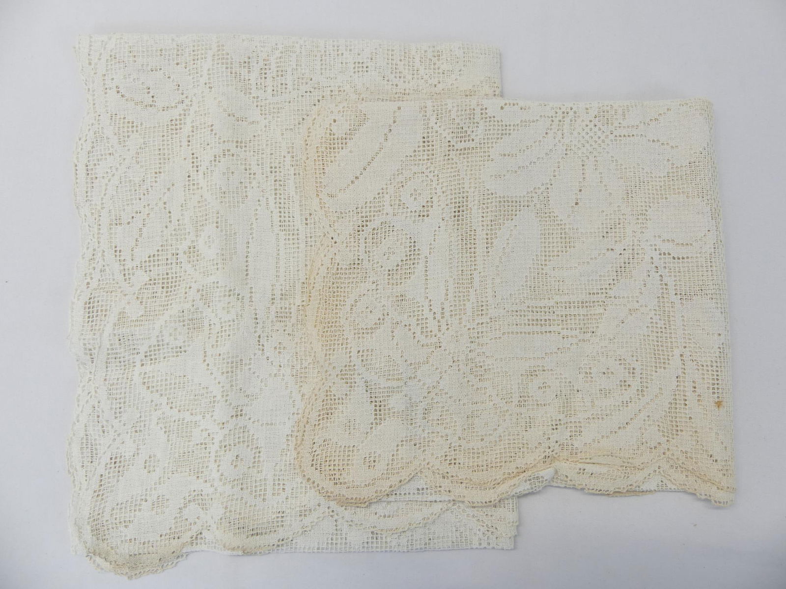 Lot of 2 Vintage Needle Lace Table Runners: see photo's