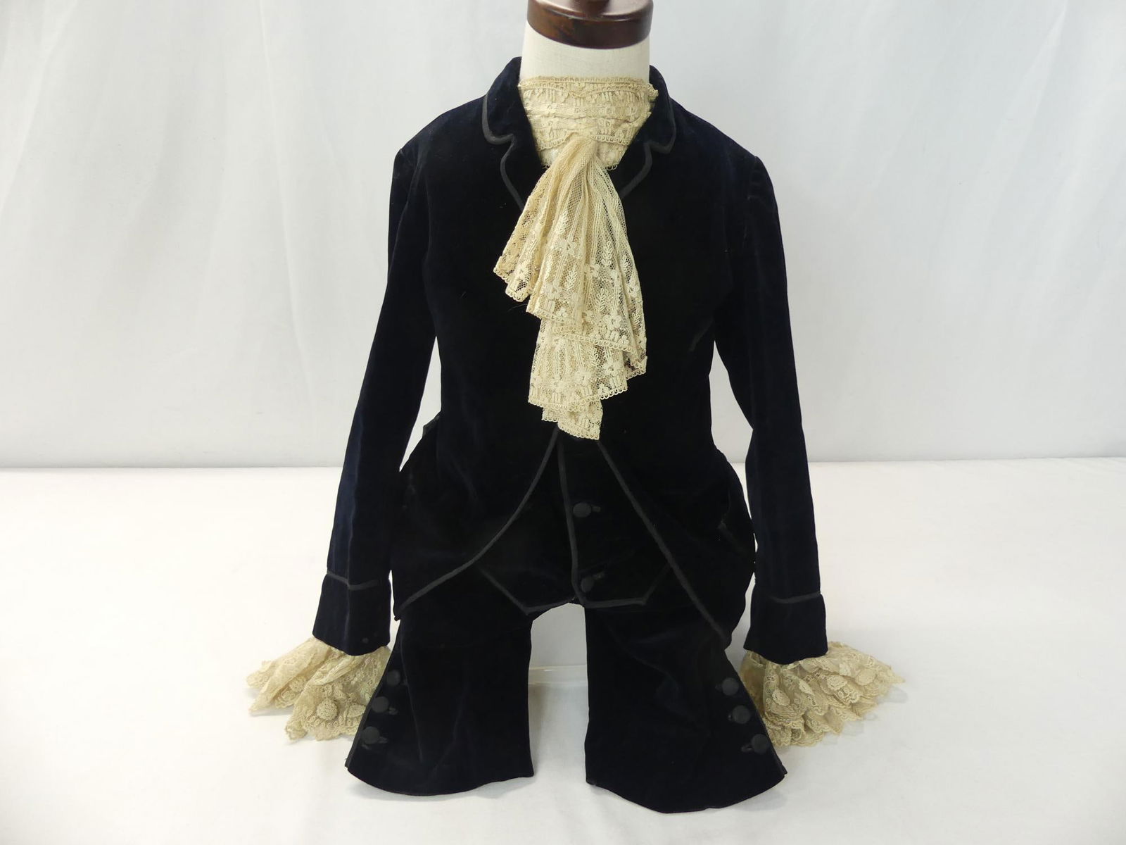 Antique Little Boys 3 Piece Velvet Outfit with Lace Trim: see photo's