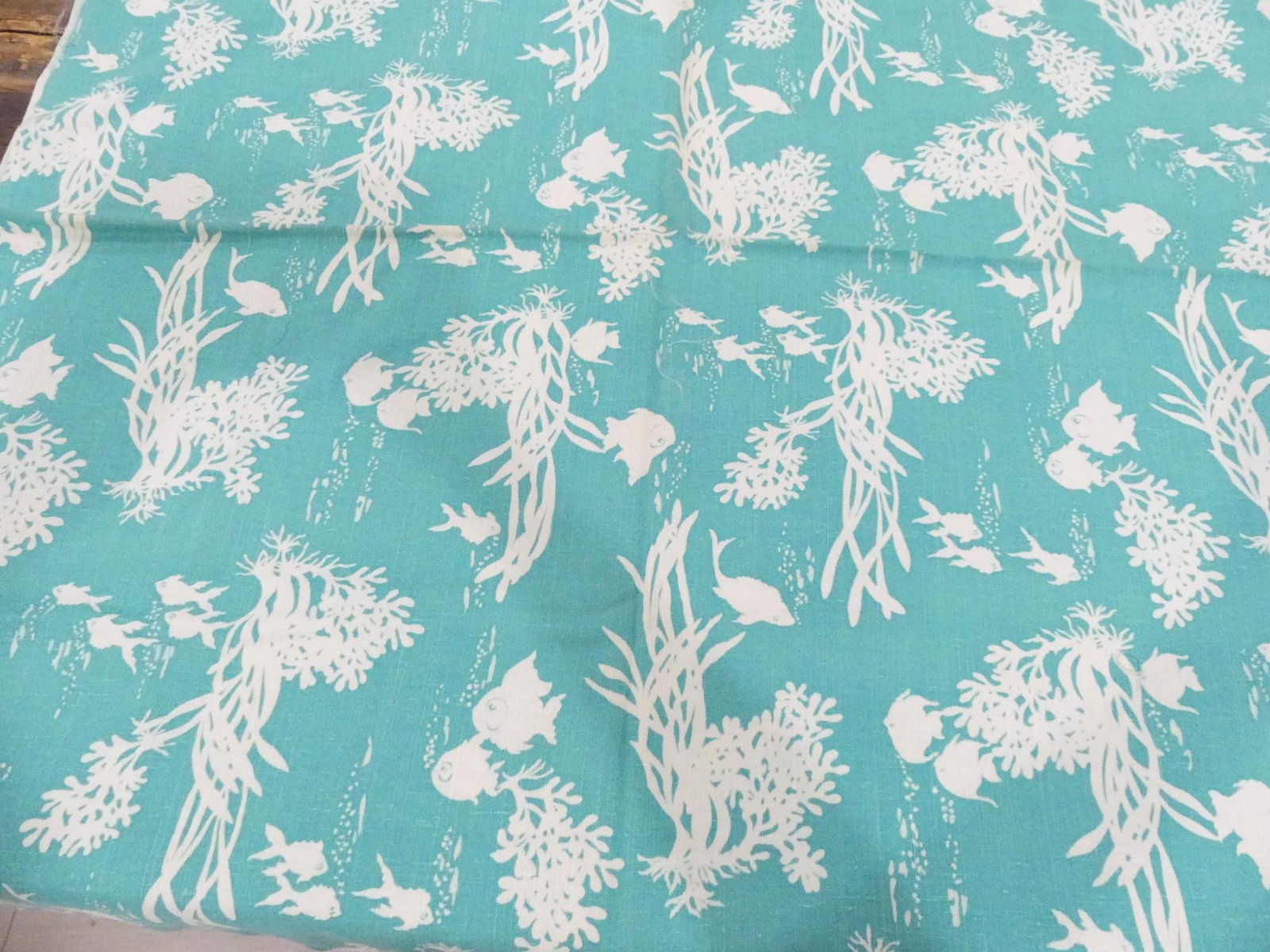 Vintage 1940's Old Store Stock Cotton Printed Fabric with Fish: approx. 72 x 35, light storage fold marks, see photo's