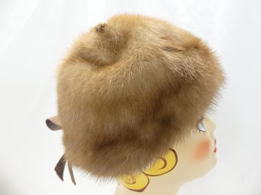 Vintage 1960's Amrose for Filene's Light Brown Mink Hat with Paw on Top