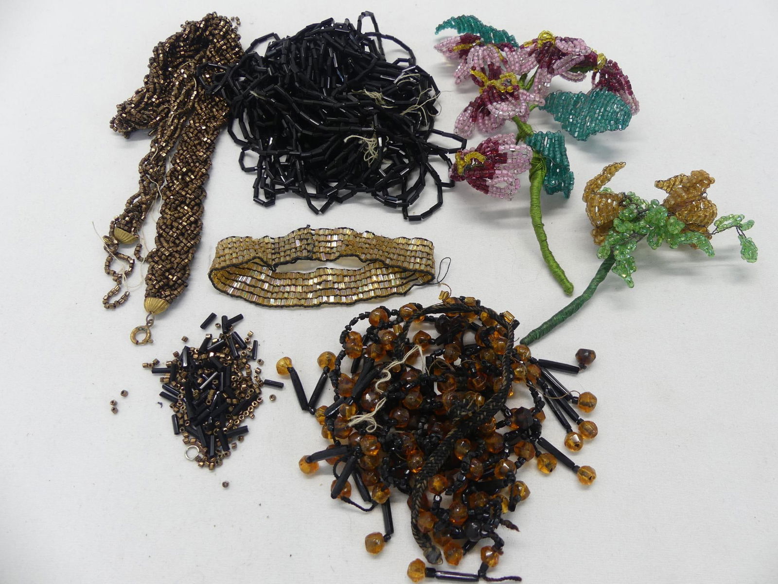 Lot of Antique Glass Beaded Items including Flowers: see photo's