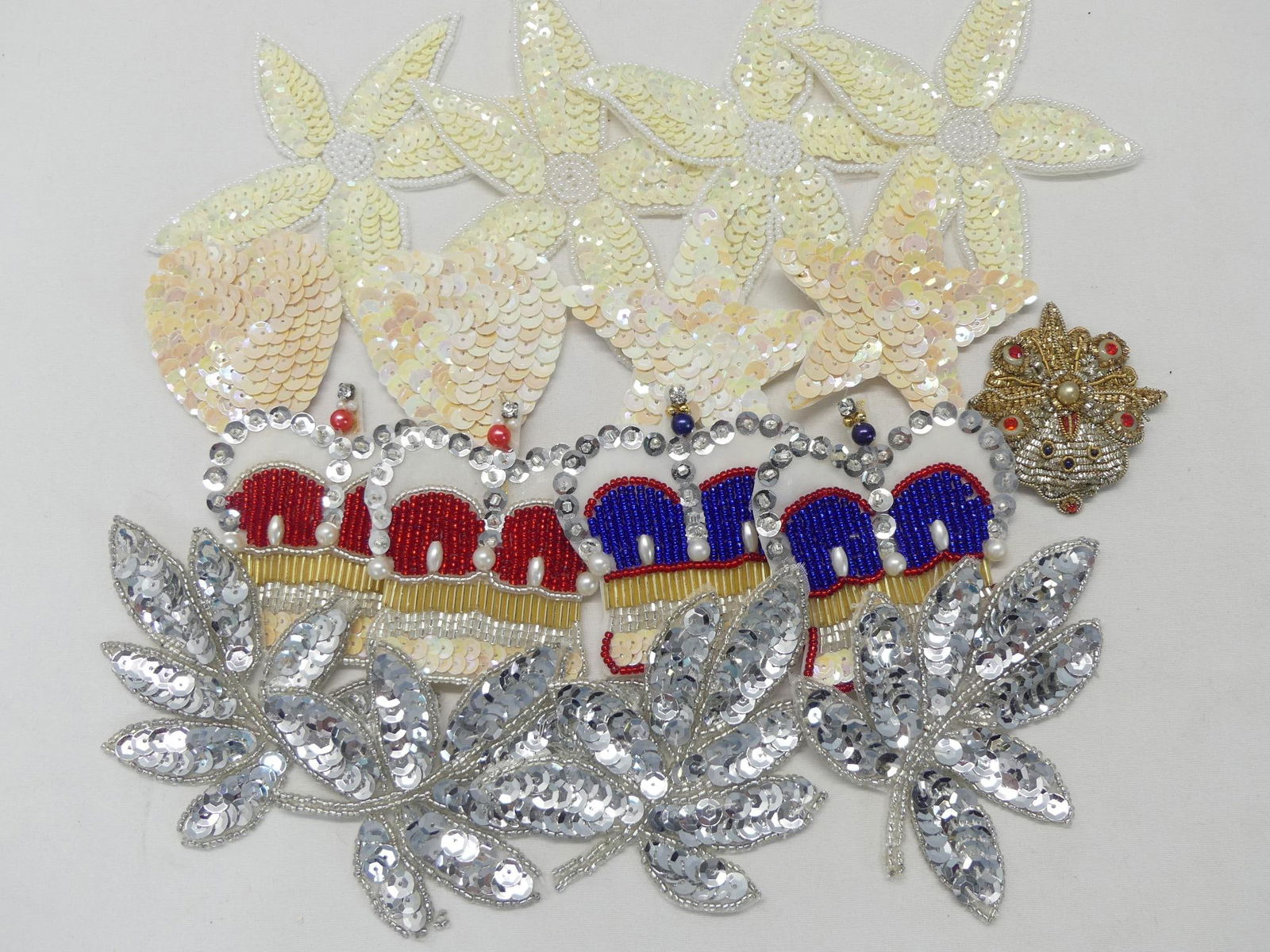 Lot of Various Vintage Sequin Dress Appliques (1 of 13)