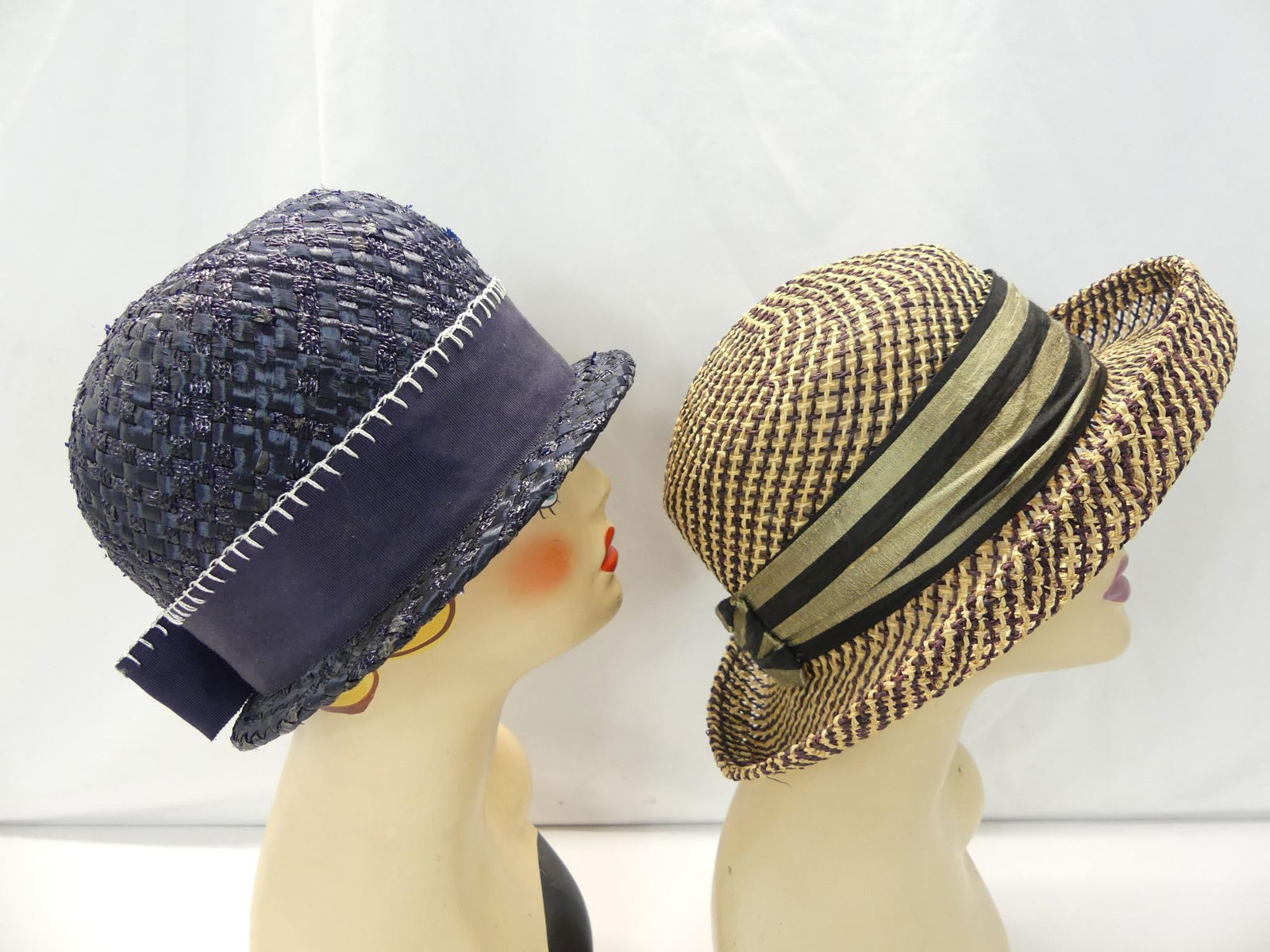 Lot of 2 Vintage 1960's Ladies Woven Bowler Style Hats: good condition, see photo's
