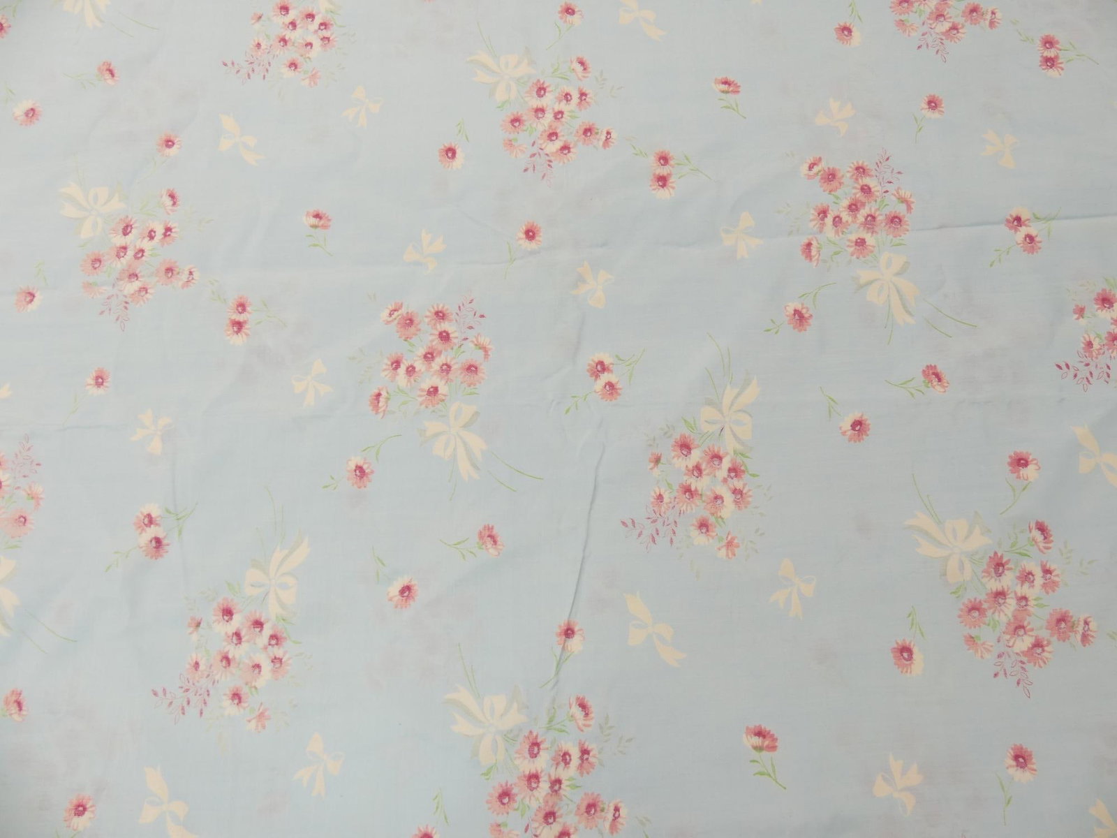 Vintage 1940/50's Blue Floral Cotton Fabric with Pink Flowers & Bows: 37 x 11 yards, old store stock fabric, see photo's