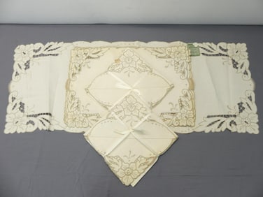 Old Store Stock Set of 8 Vintage Placemat & Napkins with Table Runner