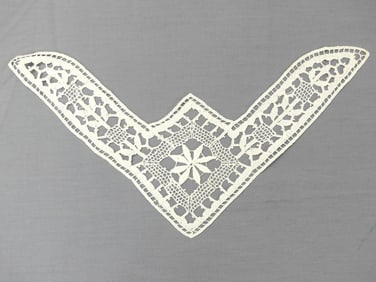 Lot of 10 Vintage Filet Lace Collars/Cuffs