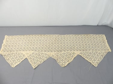 Vintage Needle Work Valance Trim, 16 x 46