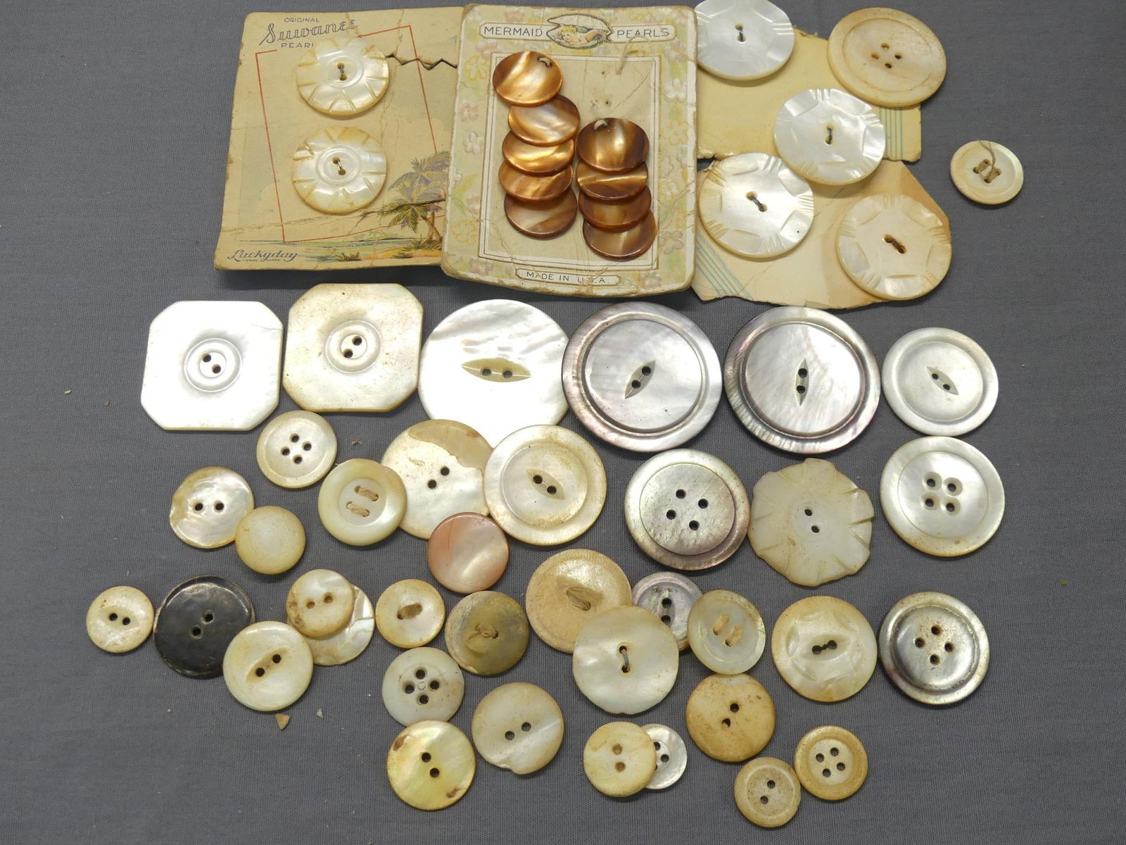 Lot of Vintage Mother of Pearl Buttons, some on Original Cards (1 of 6)