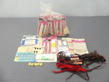 Lot of Vintage Sewing Items
