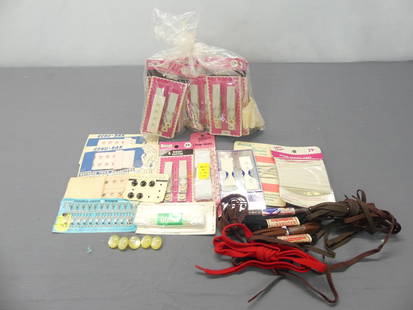 Lot of Vintage Sewing Items: see photo's