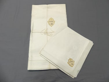 Vintage Old Store Stock Linen Damask Tablecloth & 6 Napkins