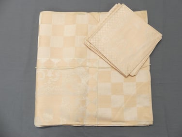 Vintage Old Store Stock Peach Linen Damask Tablecloth & Napkin Set
