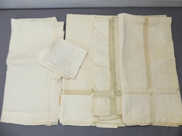Old Store Stock Vintage Tea Cloths 1 with Napkins