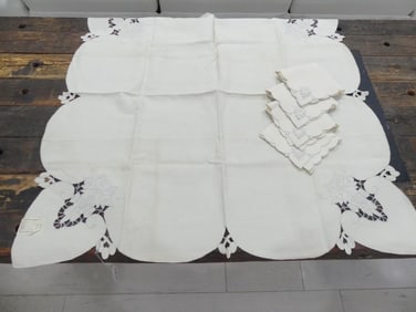 Vintage Madeira Hand Embroidered Teacloth & Napkin Set