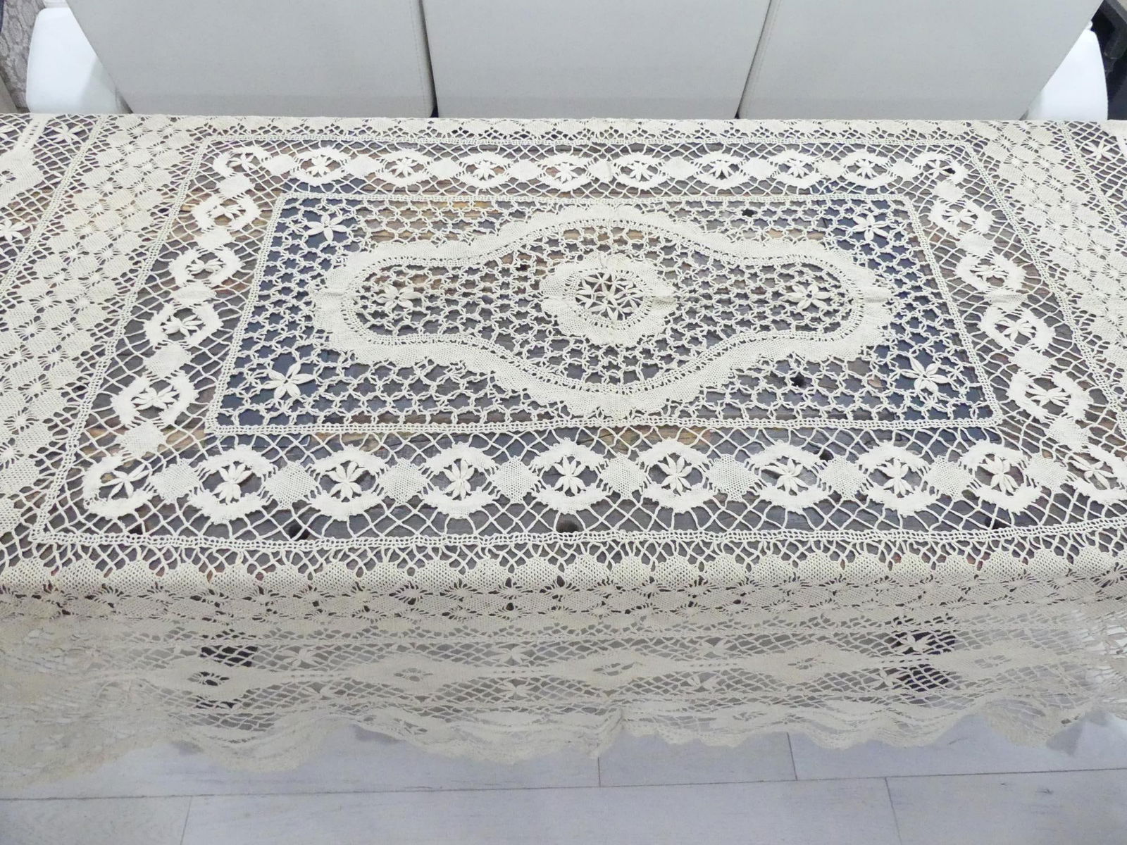 Beautiful Antique Bobbin Lace Tablecloth (1 of 6)