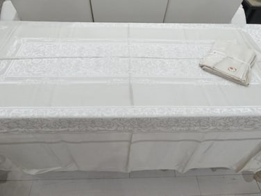 Vintage Bobbin Lace Dining Table Cloth