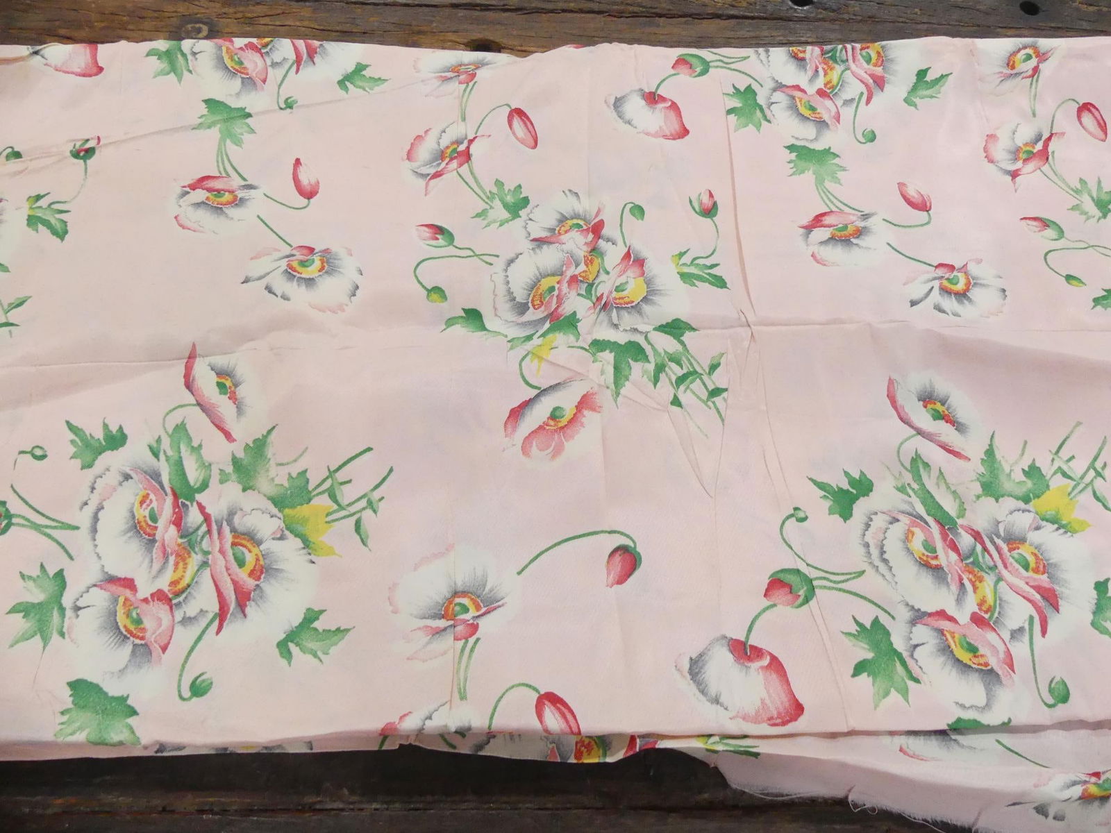 Vintage 1940/50's Pink Floral Rayon Fabric, 36 x 8 Yards: some storage marks, see photo's